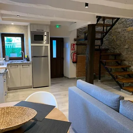 Casa Rural Vivienda Vacacional L'curuxa Complejo Caleacabo Biescas (Asturias)