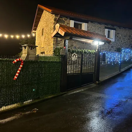 Casa Rural Vivienda Vacacional L'curuxa Complejo Caleacabo Biescas (Asturias)
